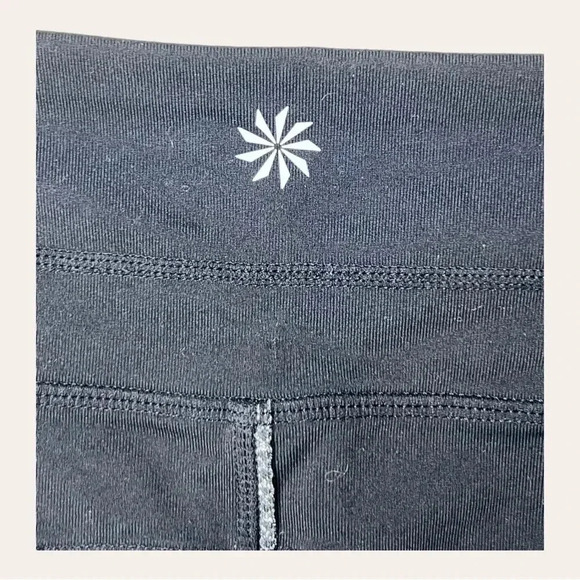 0677. ATHLETA CROPPED‎ LEGGINGS SIZE SMALL BLACK AND WHITE IN COLOR - Picture 10 of 10